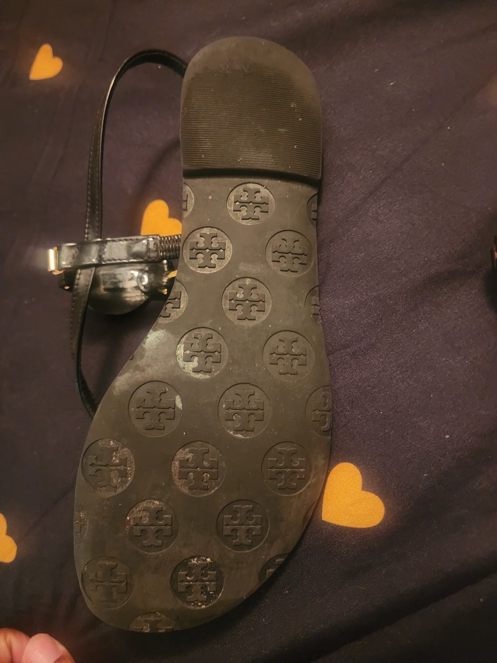 Tory Burch Black Leather Logo Thong Sandals with Gold Emblem - Picture 2 of 5